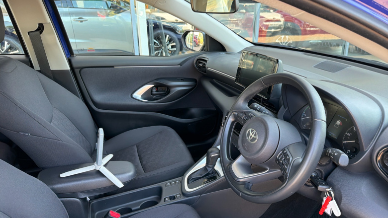 Toyota Yaris 1.5 Hybrid Icon 5dr CVT Hybrid Hatchback